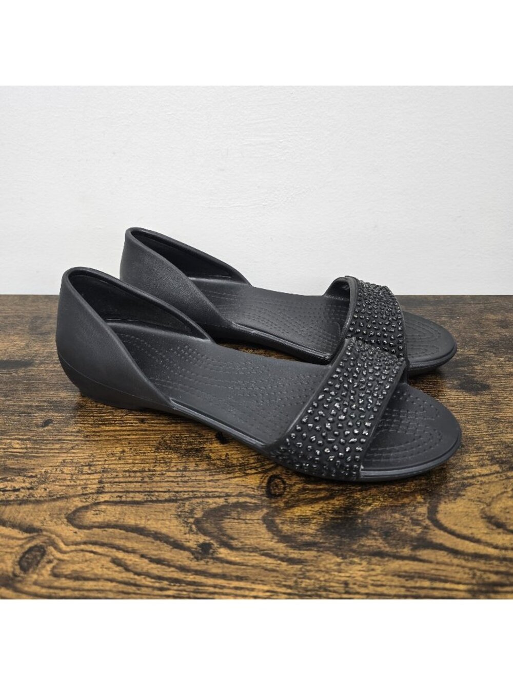 Crocs Lina Dorsay Slip On Shoes Sandals Size 7 Embellished Flats Open Toe EUC